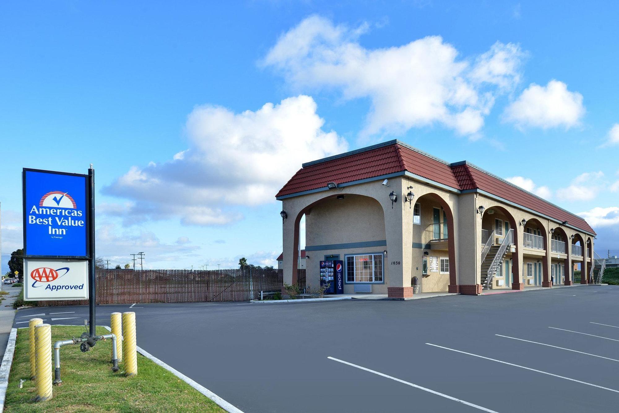 Salinas Inn Exterior photo