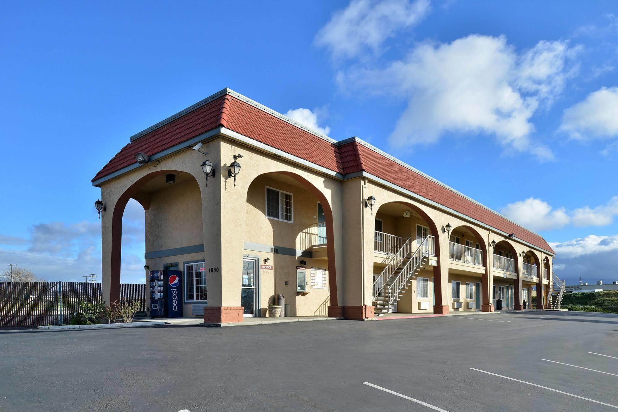 Salinas Inn Exterior photo